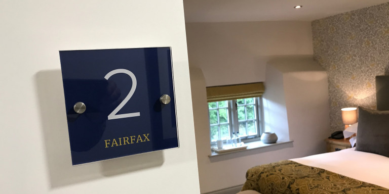 Plaque signalétique d'interieur pour Le George