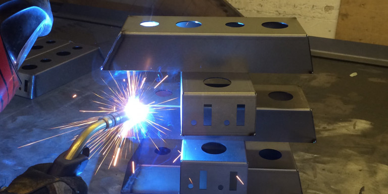 指导焊接的制造顾问