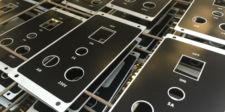 在中国制造控制面板